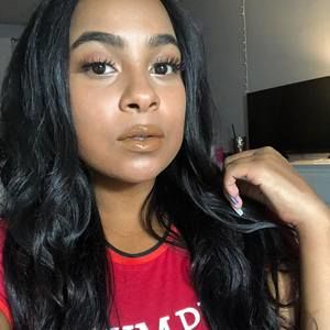 Meet your Posher, Mirah